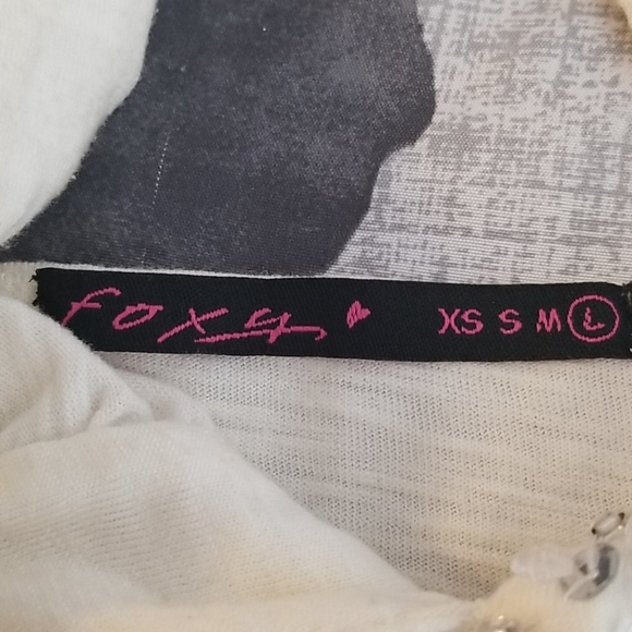 Beautiful halter top - Picture 5 of 6